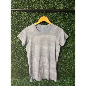 Lululemon Swiftly Tech Size 10 Short Sleeve